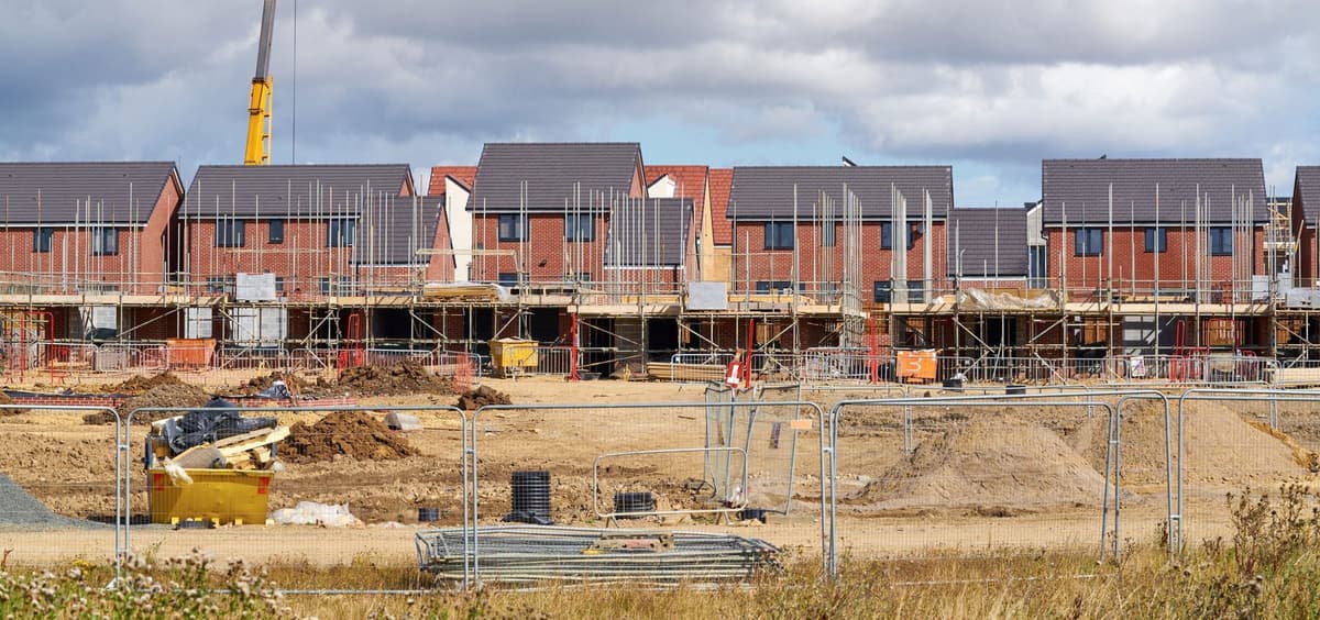 10 Signs You Need a Portable Toilet on Your Building Site